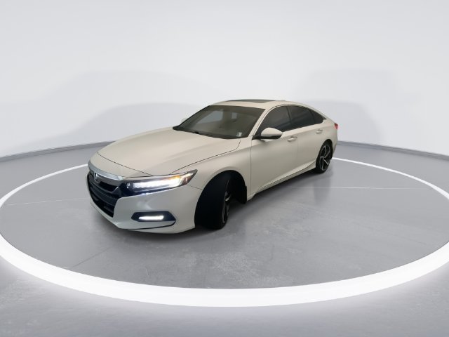 Used 2019 Honda Accord Touring image 2