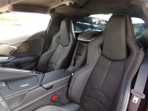 Used 2025 Chevrolet Corvette Z06 RWD image 23