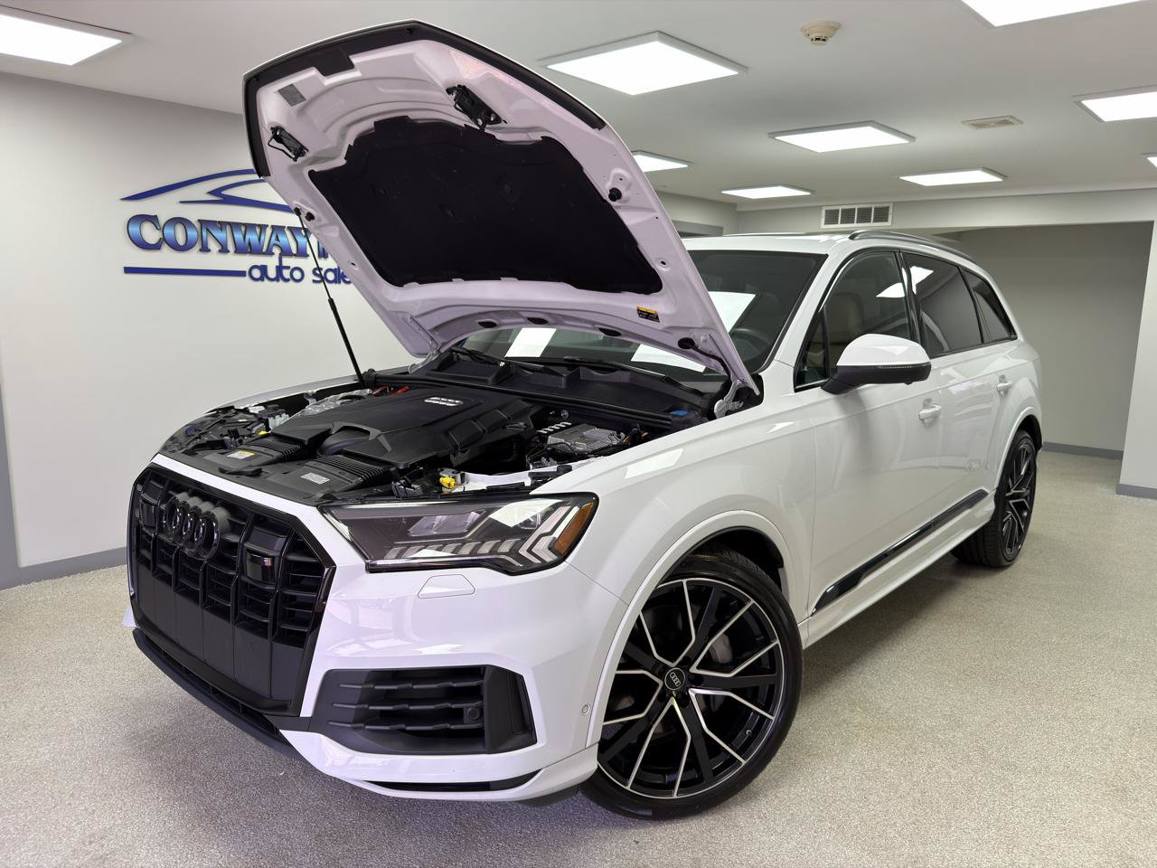 Used 2023 Audi Q7 3.0T Prestige w/ Prestige Package AWD/4WD image 33