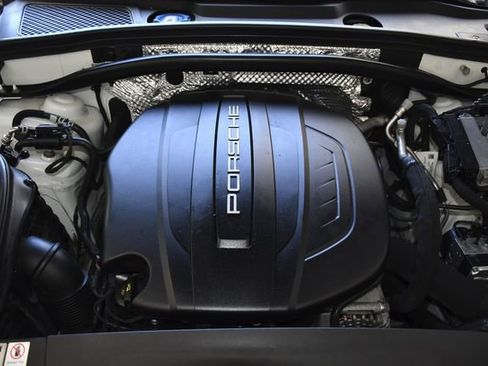 Used 2019 Porsche Macan AWD/4WD image 33