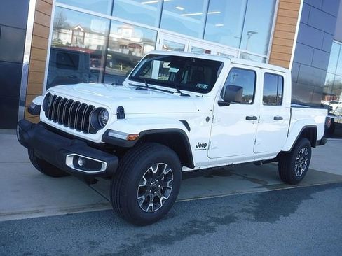 New 2026 Jeep Gladiator Mojave AWD/4WD image 1