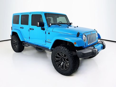 Used 2017 Jeep Wrangler Unlimited Sahara w/ Connectivity Group AWD/4WD image 1
