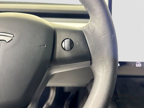 Used 2022 Tesla Model Y Performance AWD/4WD image 14