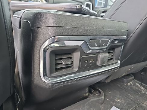 Used 2023 Chevrolet Silverado 2500 High Country image 17