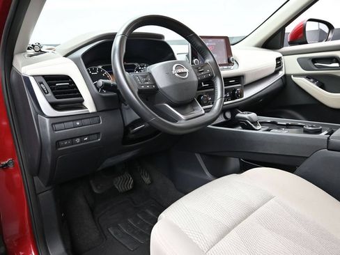 Used 2025 Nissan Rogue SV AWD/4WD image 20