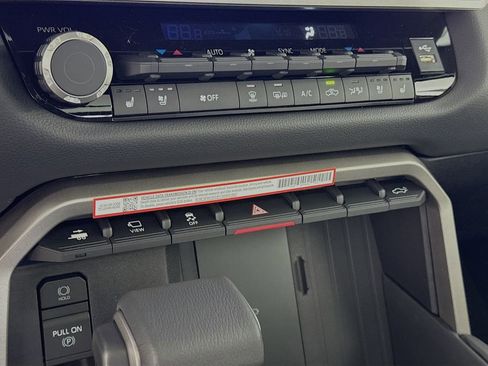 New 2026 Toyota Tundra Limited image 18