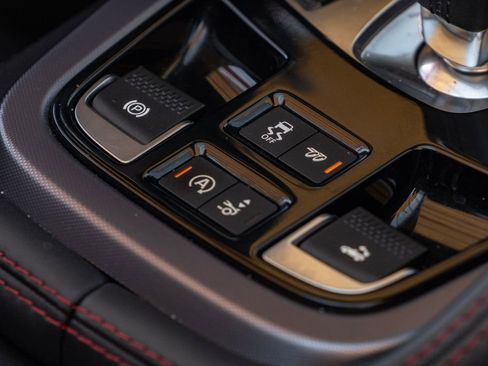 Used 2021 Jaguar F-TYPE Convertible image 31