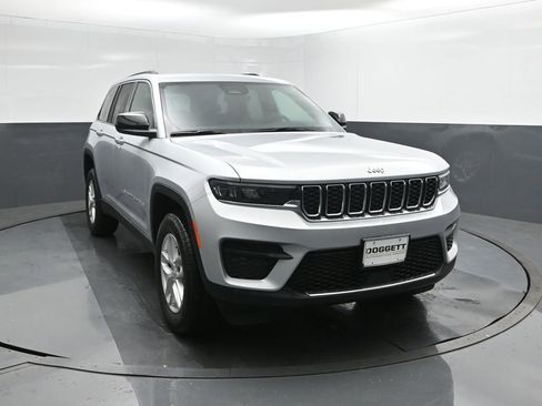New 2026 Jeep Grand Cherokee Laredo image 22