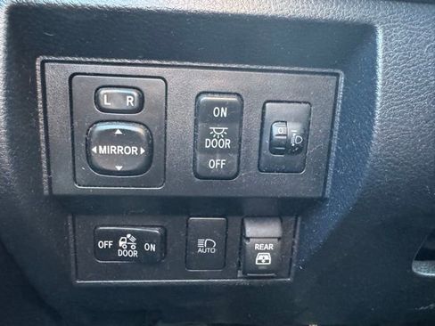 Used 2020 Toyota Tundra SR5 image 14
