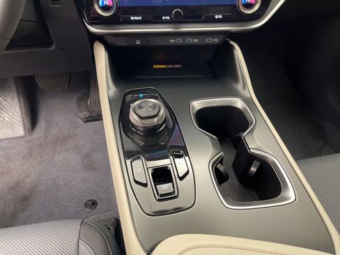 Used 2024 Lexus RZ 300e Premium image 13