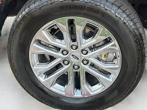 Used 2024 Ford F150 Lariat w/ Bed Utility Package AWD/4WD image 32