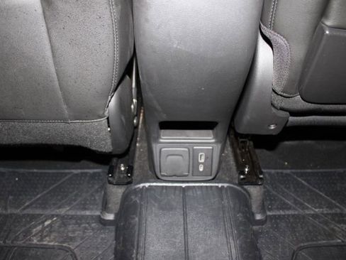 Used 2024 Chevrolet TrailBlazer RS w/ Convenience Package image 30