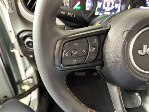 Used 2024 Jeep Wrangler Unlimited image 14