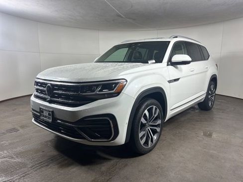 Used 2022 Volkswagen Atlas SEL Premium image 3