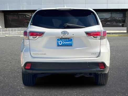Used 2014 Toyota Highlander XLE image 8