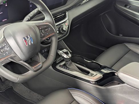 Used 2025 Buick Envista Sport Touring w/ Advanced Safety Package FWD image 23