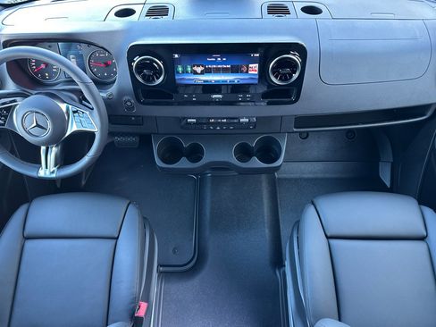 New 2026 Mercedes-Benz Sprinter 2500 image 12