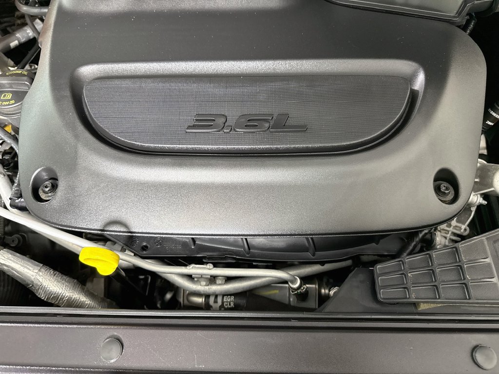 Used 2025 Chrysler Pacifica Select FWD image 35