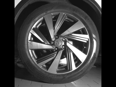 Used 2018 Nissan Murano Platinum w/ Cargo Package image 11