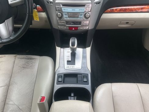 Used 2010 Subaru Outback 3.6R Limited AWD/4WD image 18