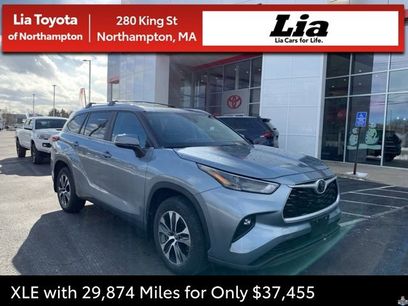 Used 2023 Toyota Highlander XLE