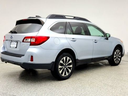 Used 2017 Subaru Outback 3.6R Limited AWD/4WD image 5