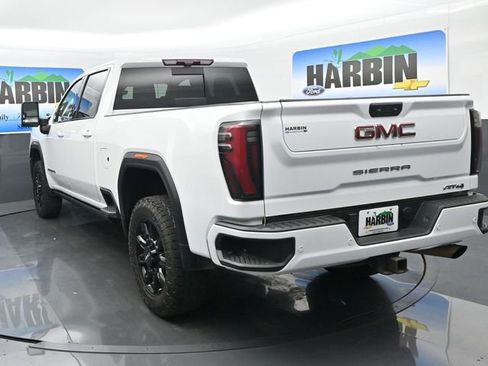 Used 2024 GMC Sierra 2500 AT4 w/ AT4 Premium Plus Package AWD/4WD image 4
