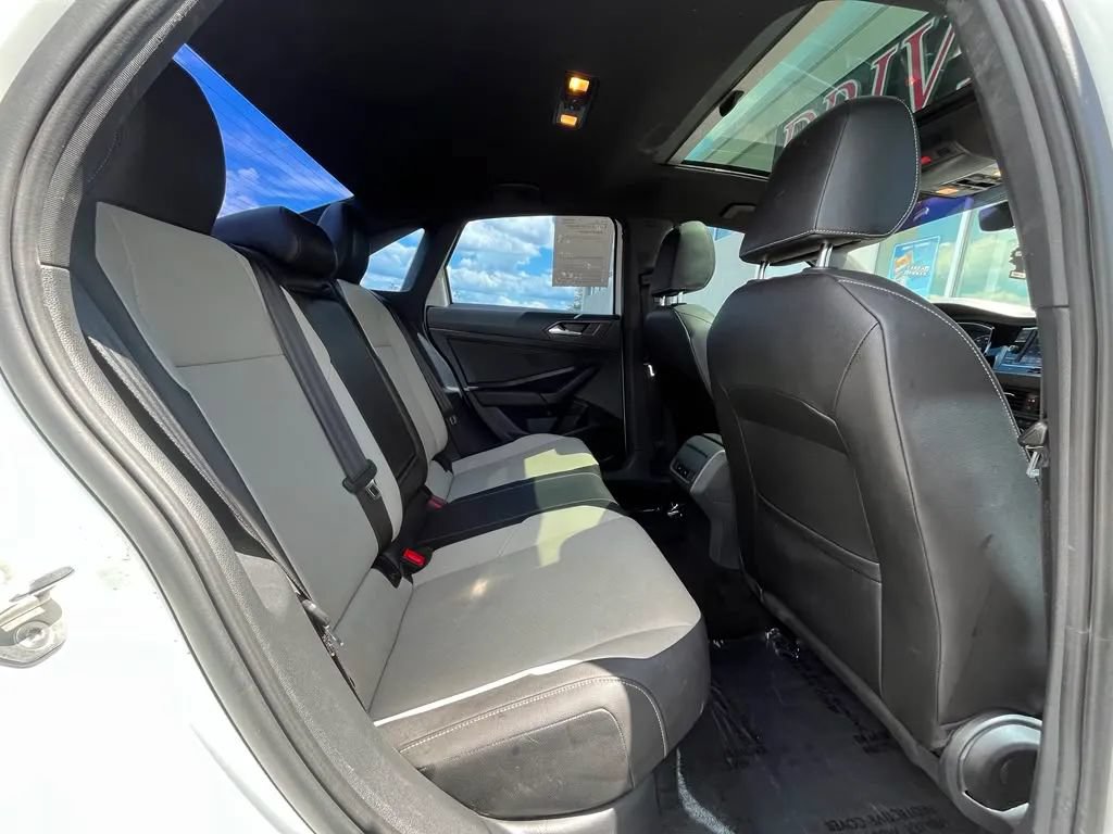 Used 2021 Volkswagen Jetta R-Line w/ R-Line Cold Weather Package FWD image 34