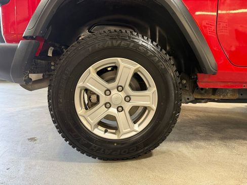 Certified 2018 Jeep Wrangler Sport AWD/4WD image 32