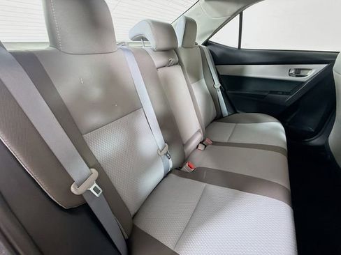 Used 2018 Toyota Corolla LE image 25