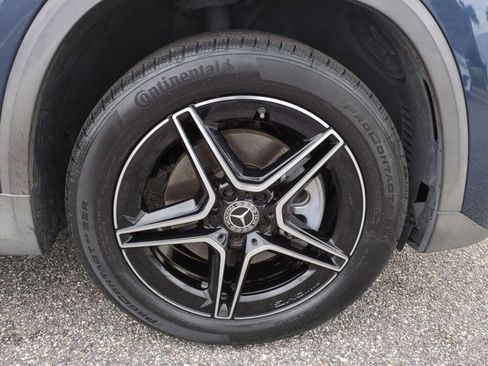 Certified 2022 Mercedes-Benz GLA 250 4MATIC image 11