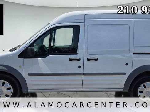 Used 2010 Ford Transit Connect XLT FWD image 2