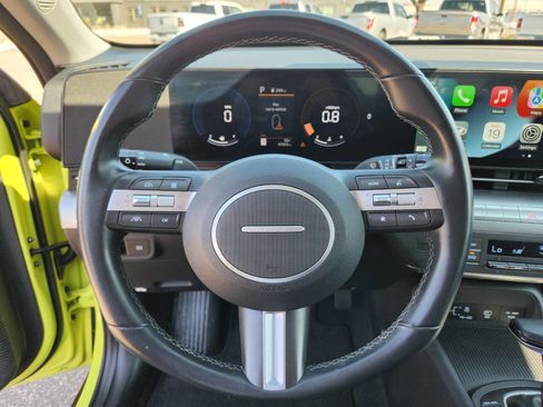 Used 2024 Hyundai Kona SEL image 18