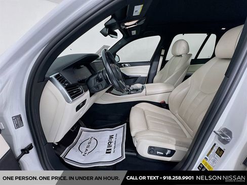 Used 2022 BMW X5 xDrive40i w/ M Sport Package AWD/4WD image 21