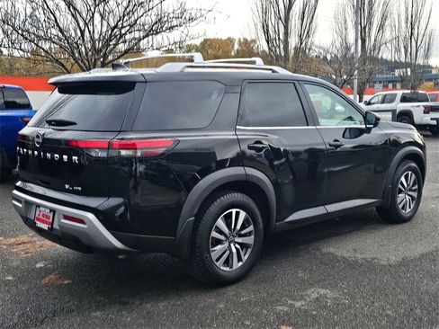 Used 2022 Nissan Pathfinder SL image 5