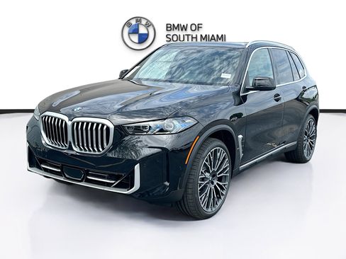 New 2026 BMW X5 sDrive40i image 3