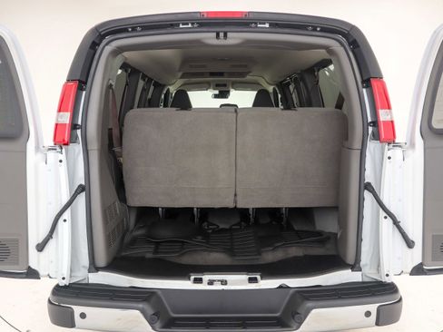 Used 2023 Chevrolet Express 3500 LT w/ LT Preferred Equipment Group image 11