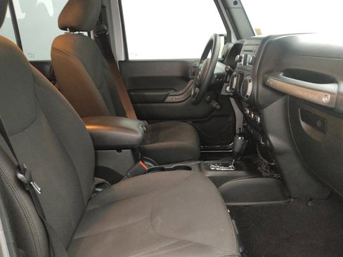 Used 2016 Jeep Wrangler Unlimited Sport AWD/4WD image 21