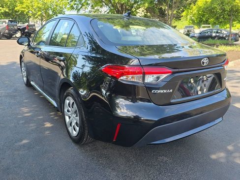 Used 2022 Toyota Corolla LE FWD image 6