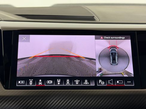 Used 2023 Audi e-tron GT Prestige w/ Prestige Package image 29