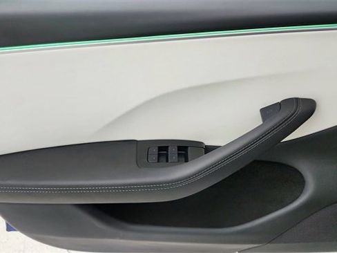 Used 2025 Tesla Model 3 Long Range image 33