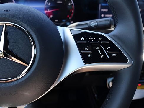 New 2025 Mercedes-Benz CLA 250 4MATIC image 32