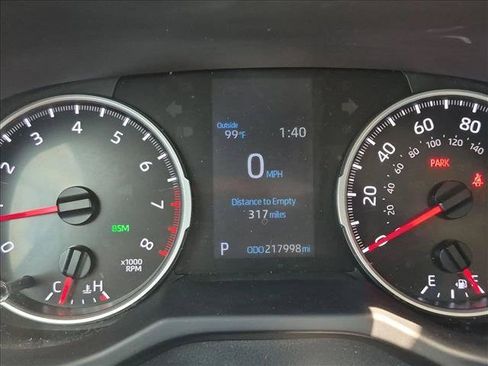 Used 2022 Toyota RAV4 XLE Premium AWD/4WD image 9