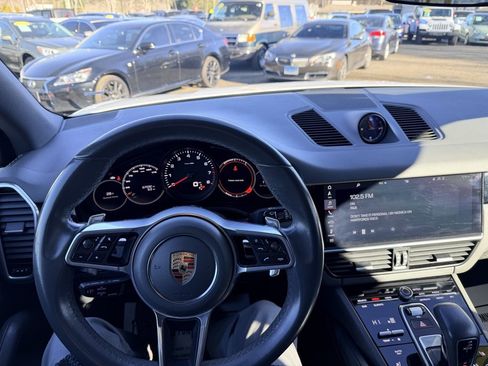 Used 2019 Porsche Cayenne image 17
