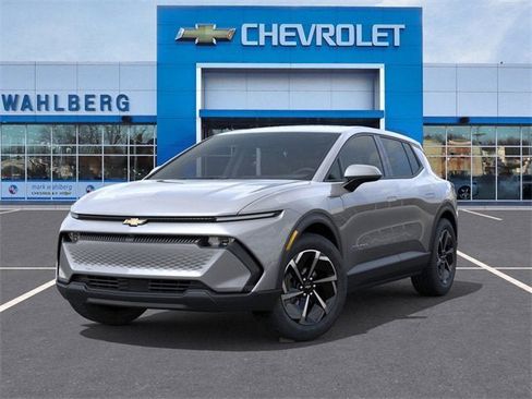 New 2026 Chevrolet Equinox EV LT image 6