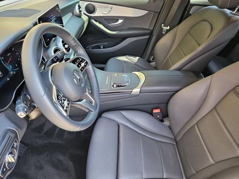 Used 2023 Mercedes-Benz GLC 300 4MATIC Coupe image 9