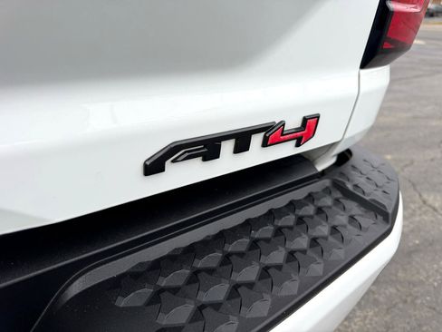 Used 2023 GMC Canyon AT4 w/ AT4 Premium Package image 9