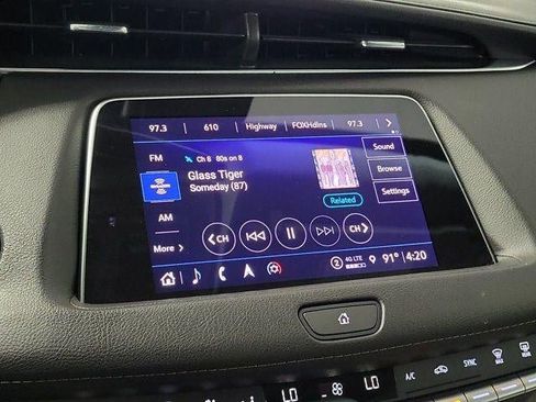 Certified 2022 Cadillac XT4 Premium Luxury w/ Technology Package FWD image 23