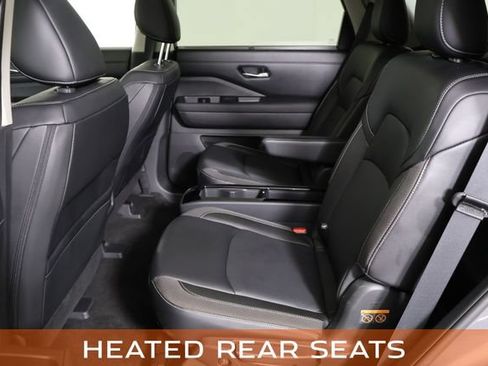 Used 2024 Nissan Pathfinder SL w/ SL Premium Package FWD image 18