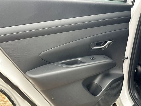 New 2026 Hyundai Tucson SEL FWD image 22